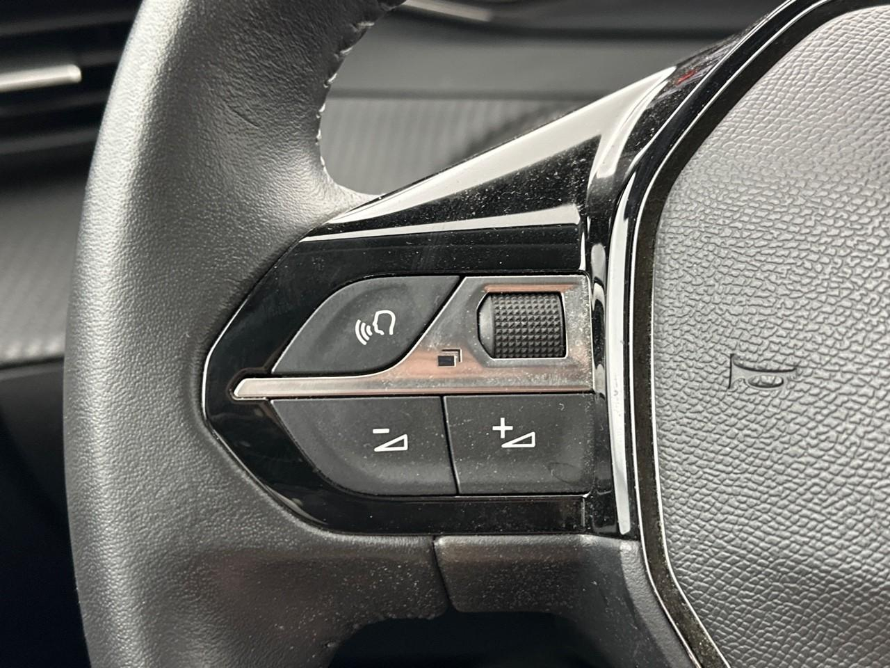 Peugeot 2008 puretech 130 s&s bvm6 style — photo 20