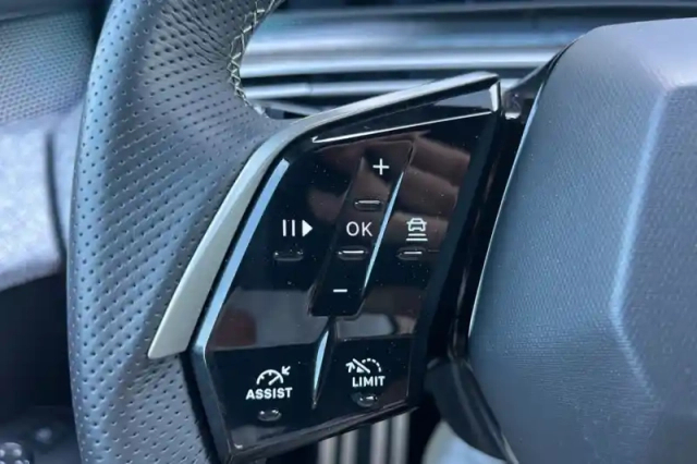 Peugeot 5008 electrique 210 ch 73 kwh — photo 31