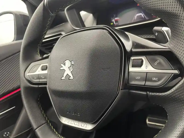 Peugeot 2008 puretech 130 s&amp;s eat8 — photo 29