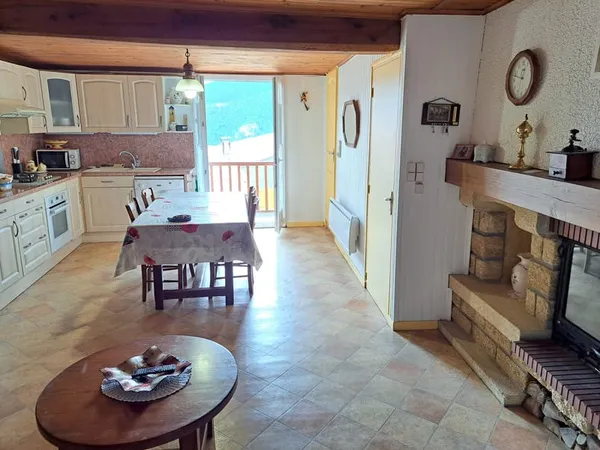 Maison avec vue dégagée avec une exposition plein SUD