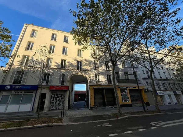 Local commercial 114 m²