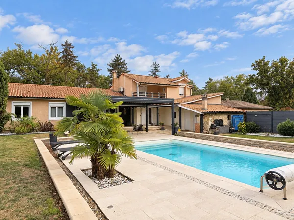 Prigonrieux Maison de 190 m² avec piscine, 5 chambres et terrain de 2 200 m²
