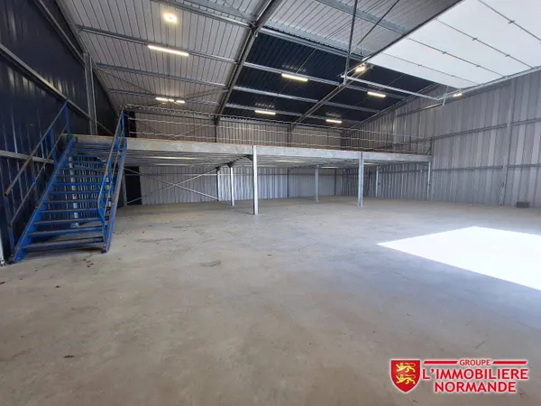 Local commercial 1 pièce 480 m²
