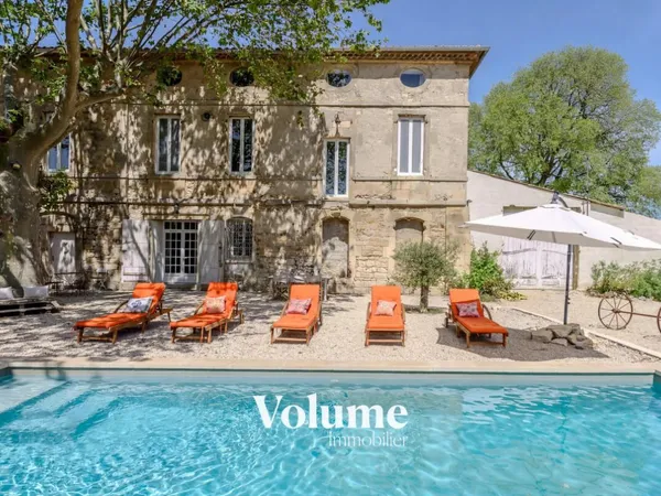Vends maison - 320 m² - 8 pièces, 7 chambres - Arles 13200