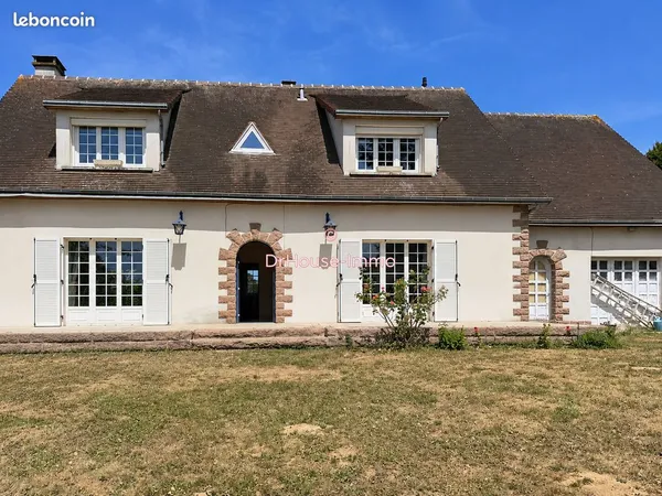 Pavillon 16 pièces 165 m²