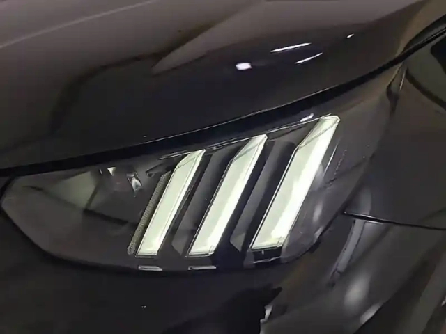 Peugeot 2008 puretech 155 s&amp;s eat8 — photo 16