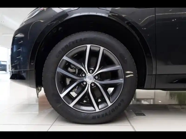 Land Rover Discovery Sport p270e phev 269ch dynamic se — photo 15