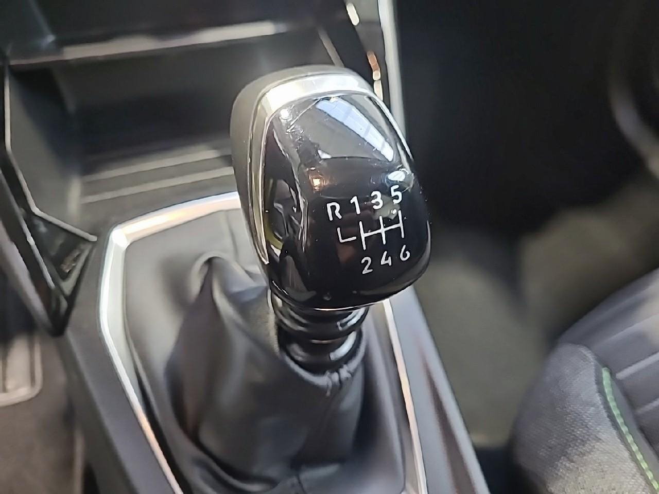 Peugeot 208 puretech 100 s&s bvm6 active — photo 19