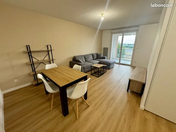 T2 45 m² rénové - 2 parkings - 745 CC - La Salvetat-Saint-Gilles