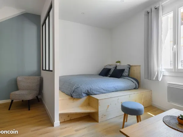 Studio d'architecte meublé 23 m² avec jardin partagé - Gardanne centre