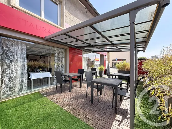 Local commercial 180 m²