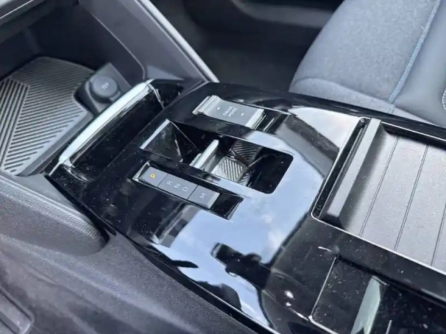 Citroën C4 puretech 130 eat8 — photo 38