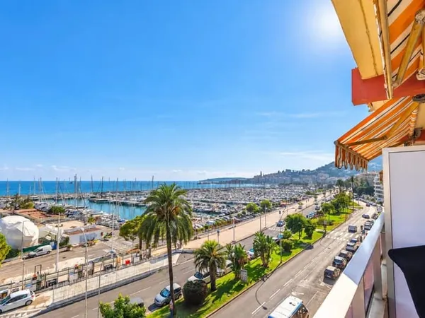 MENTON GARAVAN - MAGNIFIQUE DEUX PIECES FRONT DE MER
