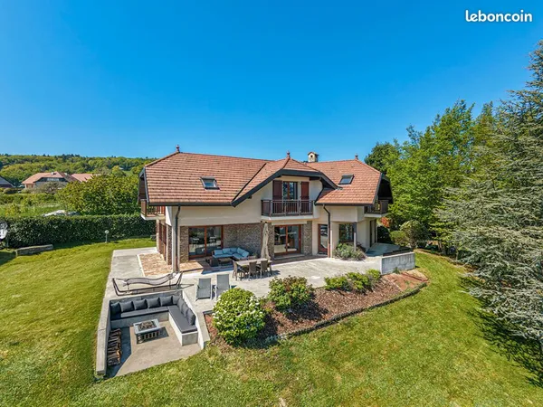 Propriété 6 pièces 294 m²