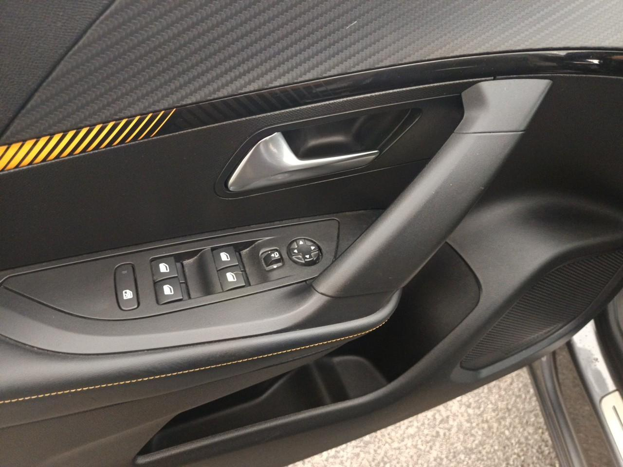 Peugeot 2008 puretech 130 s&s eat8 roadtrip — photo 20