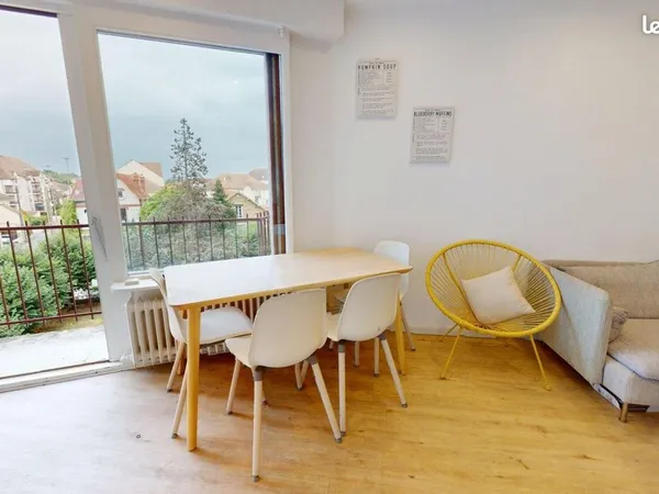 Chambre 5 pièces 92 m²