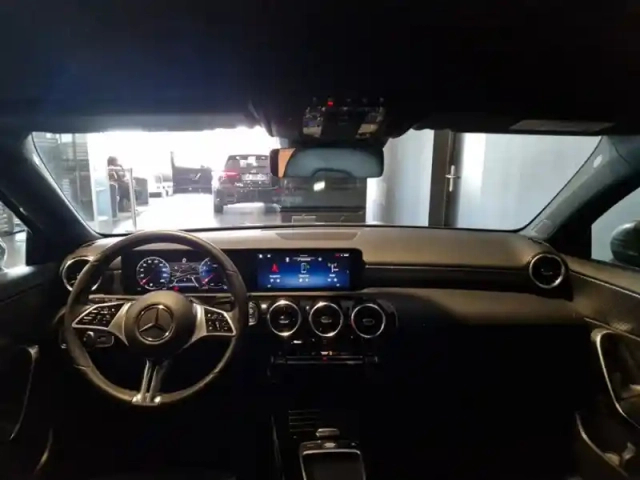 Mercedes Classe A 180 business line — photo 28