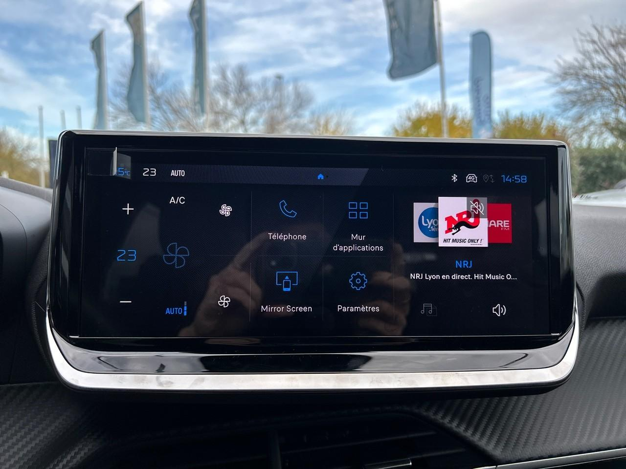 Peugeot 2008 1.2 hybrid 145ch allure e-dcs6 — photo 15