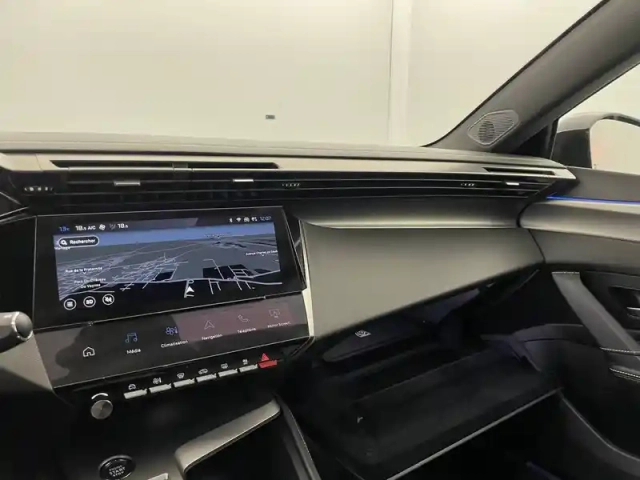 Peugeot 308 hybrid 136 e-dcs6 — photo 92