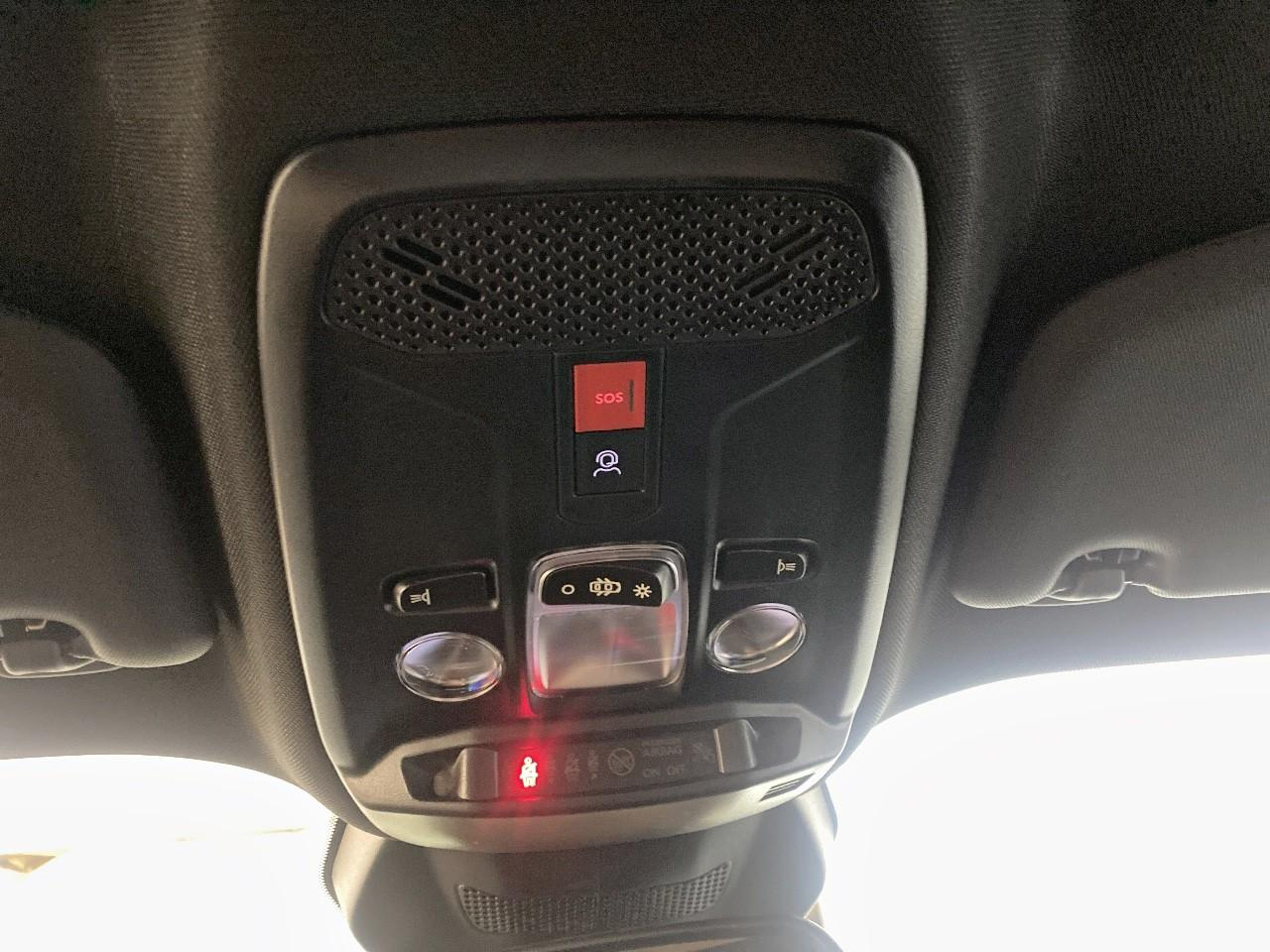 Peugeot 2008 hybrid 145 ch e-dcs6 allure — photo 19