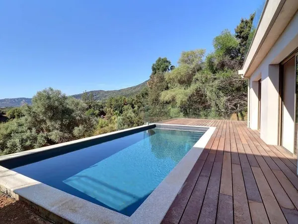 Maison de plain-pied 5 pièces 170 m²