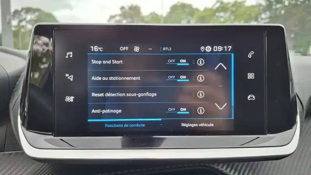 Peugeot 2008 puretech 100 s&amp;s bvm6 — photo 24