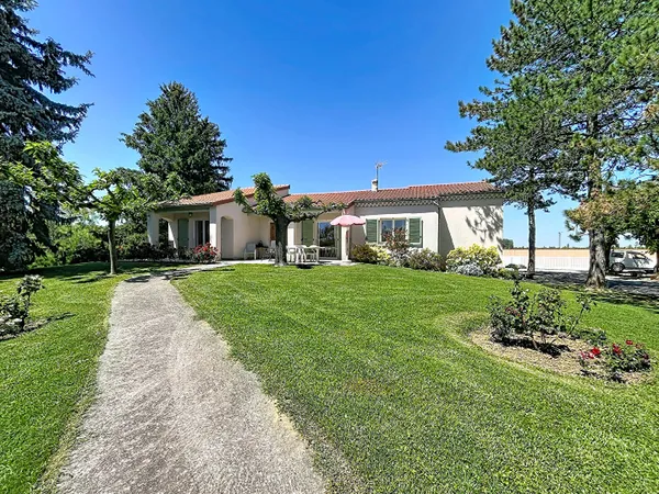 Maison Livron Sur Drome 6 pièce(s) 120 m2