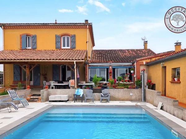 Maison 6 pièces 215 m²