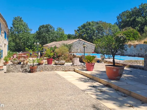 Maison 9 pièces 250 m²