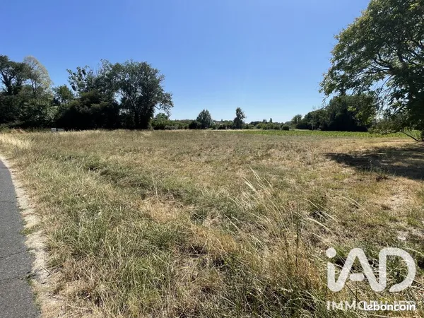Terrain 1257 m² Chémery