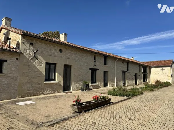 Maison 7 pièces 272 m²
