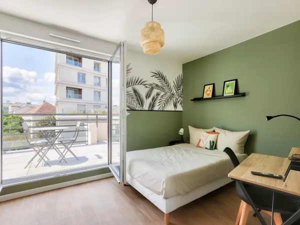 Chambre meublée et énorme roof-top