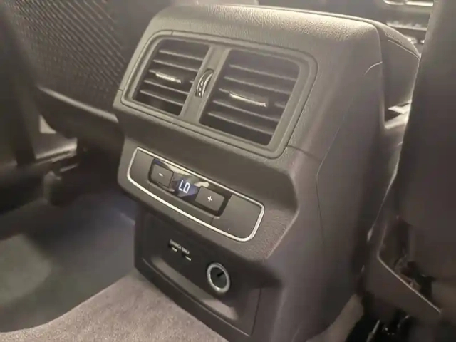 Audi Q5 50 tfsie 299 s tronic 7 quattro — photo 26