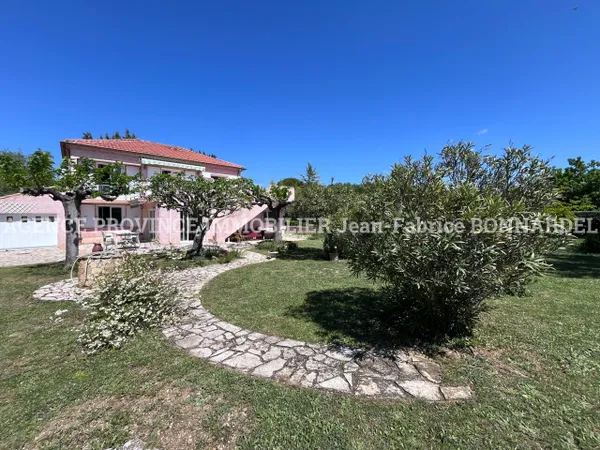 Maison 4 pièces 165 m²