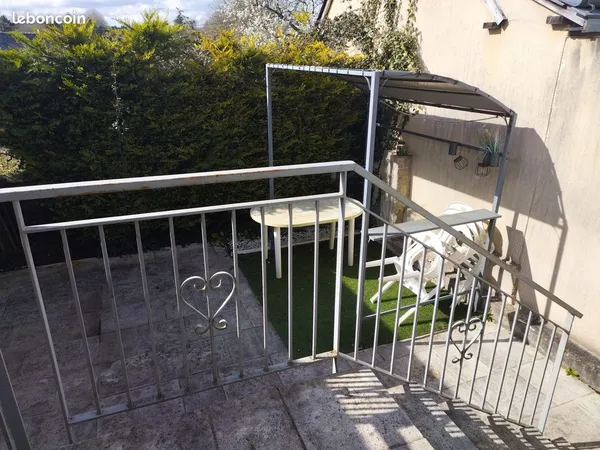 Tours Nord proche IUT - Type 2 Meublé avec parking et terrasse privatifs - 700/mois C.C