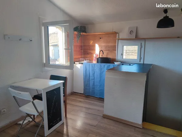 Studio en duplex dans l'Ecusson