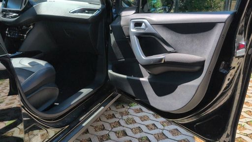 Peugeot 2008 1.2 Puretech 130 Crossway - Allure – 2019 – 78124 km – Essence – Boîte Manuelle — photo 22