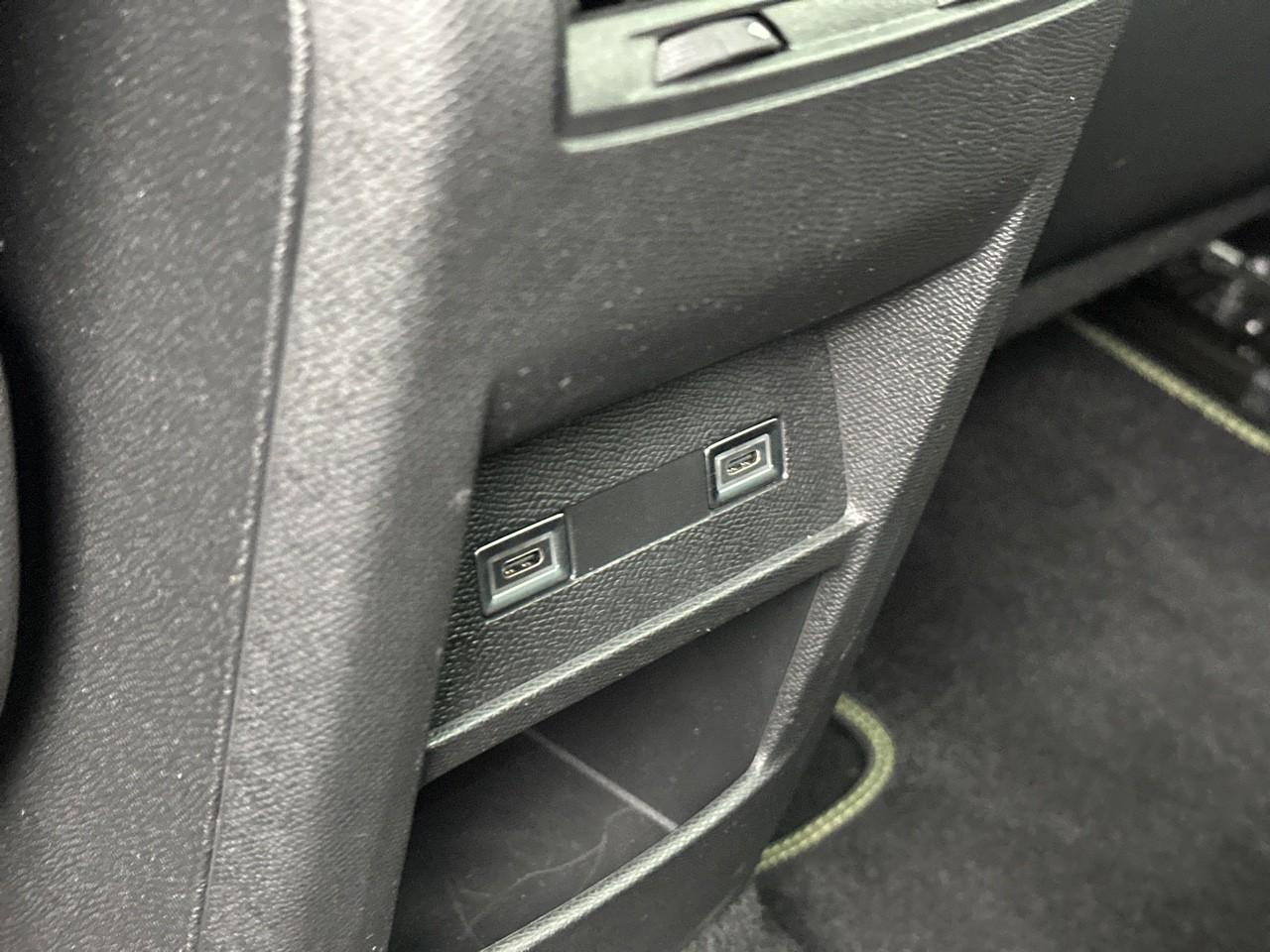 Peugeot 308 hybrid 136 e-dcs6 gt — photo 32
