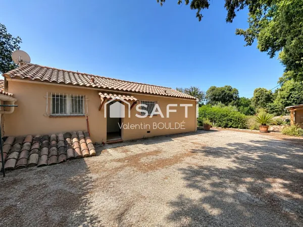 LOURMARIN - CHARMANTE MAISON T3 DE 86 M² AVEC PISCINE ET JARDIN PRIVATIF DE 850 M²
