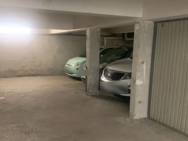 Parking dans un garage fermé