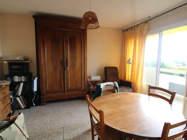 APPARTEMENT P3. CAVE. BALCON.
