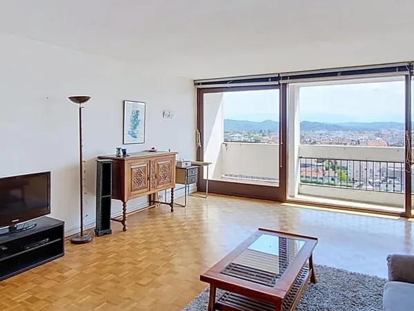 Appartement 3 pièces 114 m²
