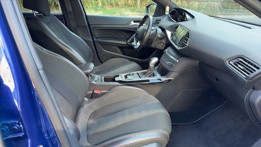 Peugeot 308 SW 2.0 BlueHDi 150 EAT6 - GT Line – 2016 – 141482 km – Diesel – Boîte Automatique — photo 48