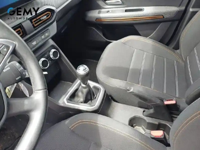 Dacia Sandero eco-g 100 — photo 12