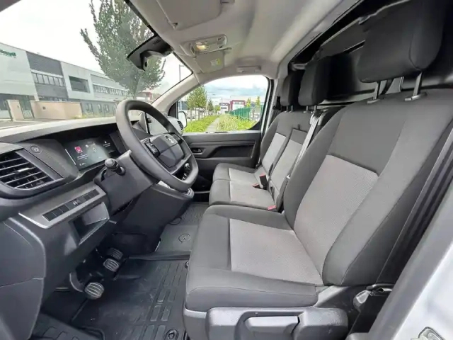 Opel Vivaro fgn taille m bluehdi 145 s&amp;s bvm6 — photo 9