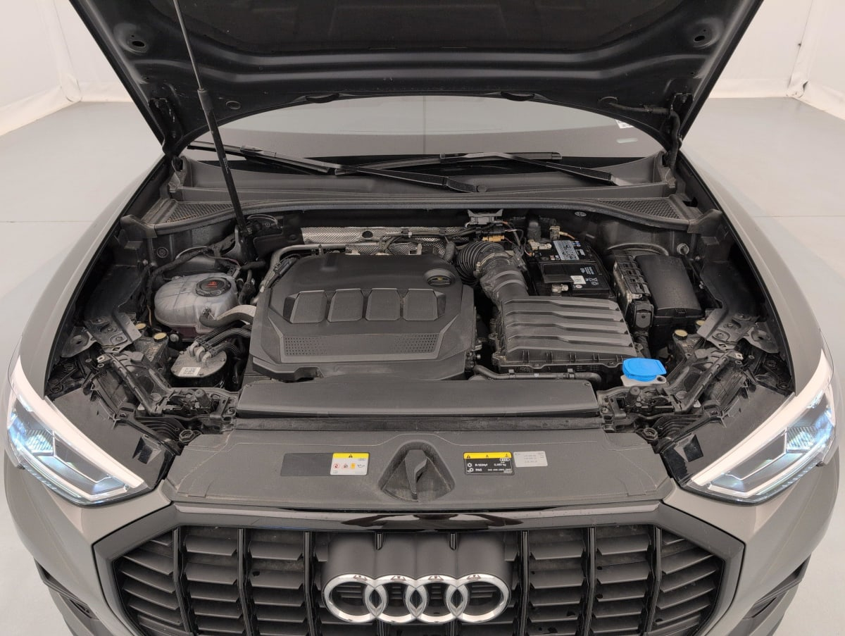 Audi Q3 — photo 19