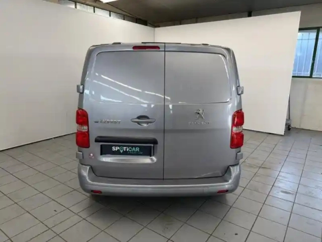 Peugeot Expert fg m 100 kw batterie 50 kwh — photo 5