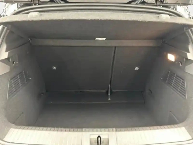 Renault Megane e-tech electric 220ch iconic autonomie confort -24 — photo 9