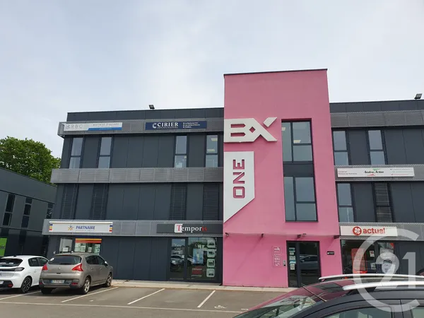 Bureau 90 m²