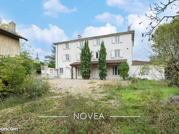 Studio 1 pièce 14 m²